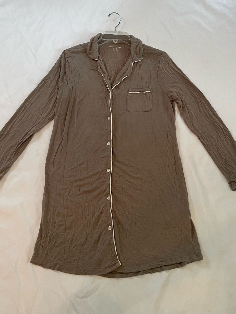 Amazon Essentials Women’s Light Brown V-Neck Button-Front Sleep Shirt Size Small